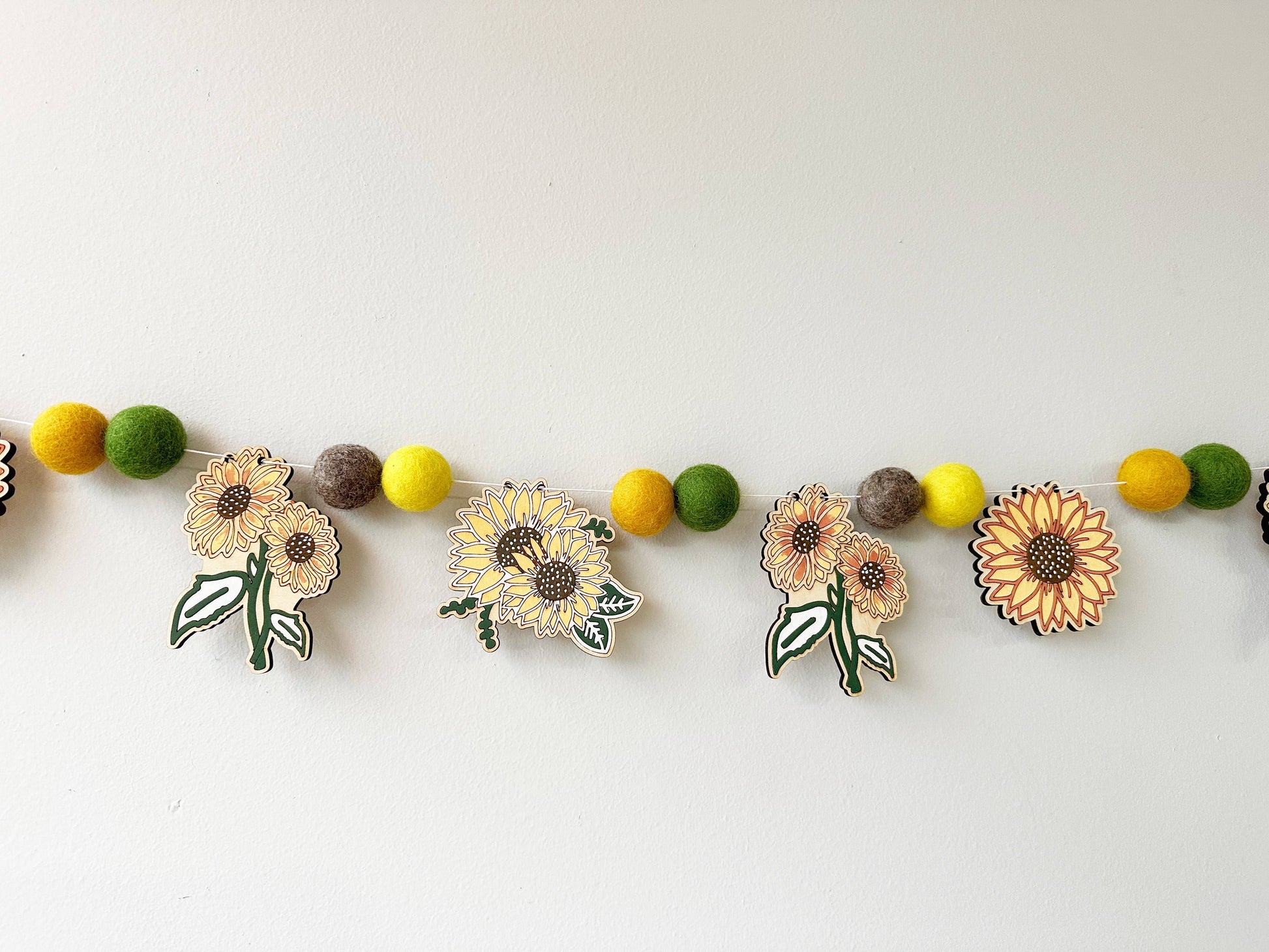 Garland on a white background, zoomed in 
